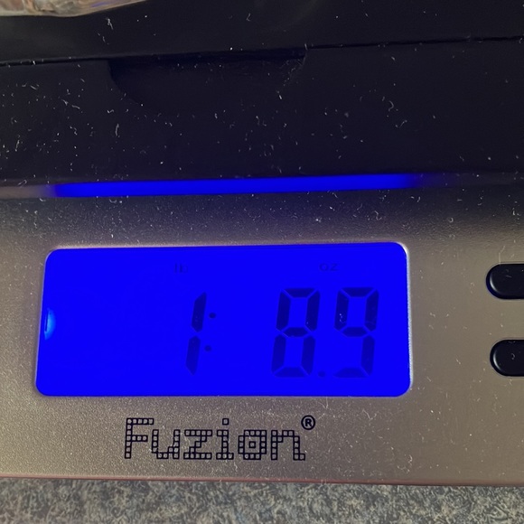 Crystal Cruet Set With Stoppers - Picture 12 of 12